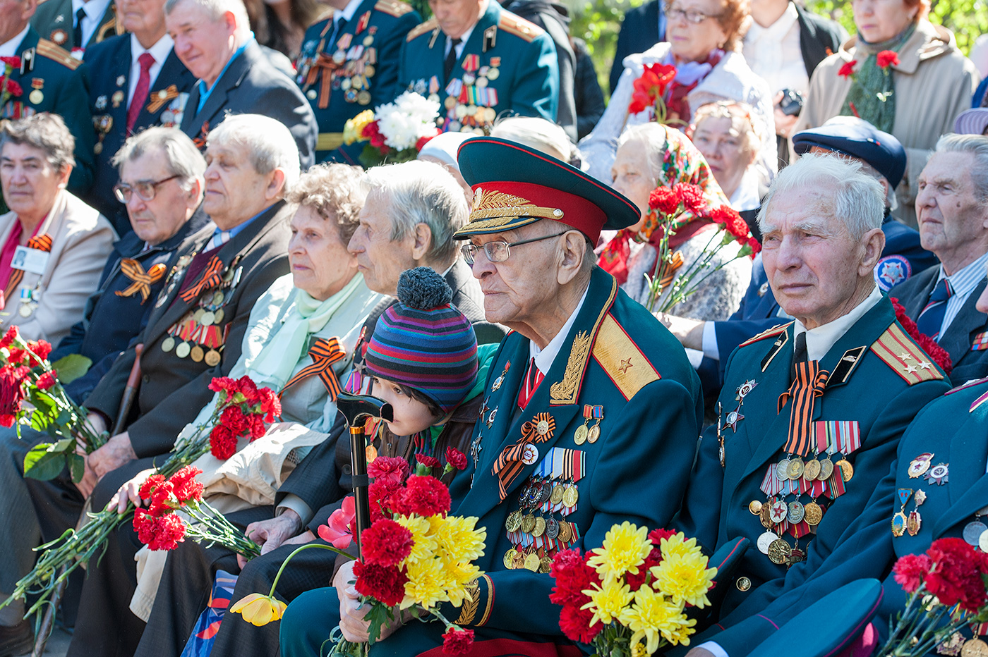 День победы 2014. Ветераны Одинцово. Ветераны Одинцовского района. День Победы в Великой Отечественной войне фото. День Победы ветераны креатив.