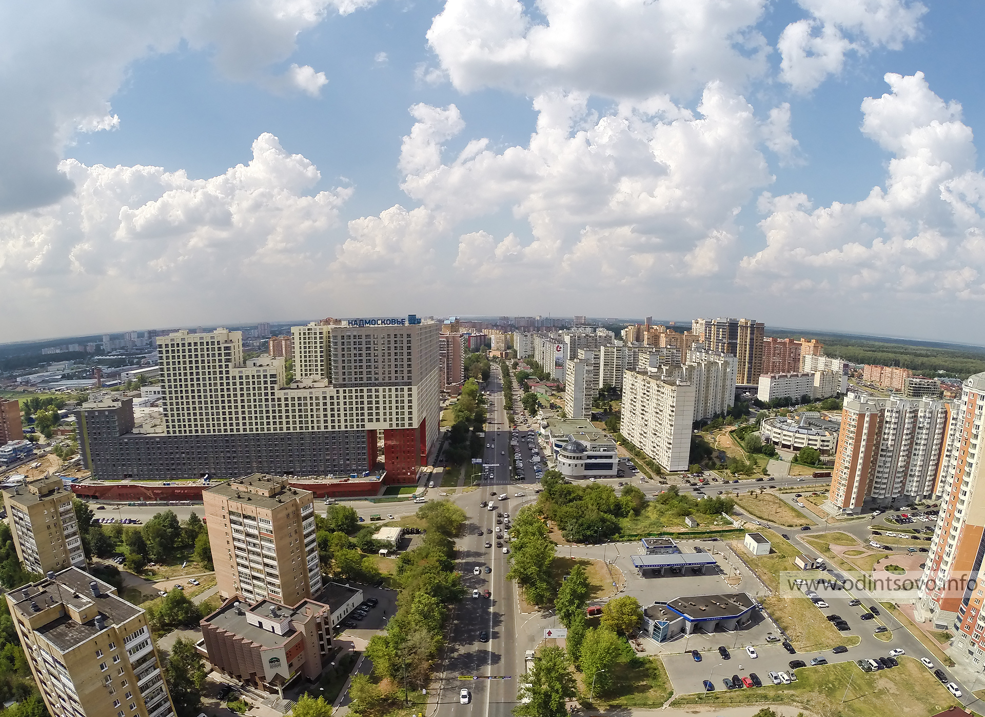 Одинцово сити. Надмосковье Давинчи Одинцово. Надпись Надмосковье в Одинцово. Здание в Москве Надмосковье Одинцово что это.