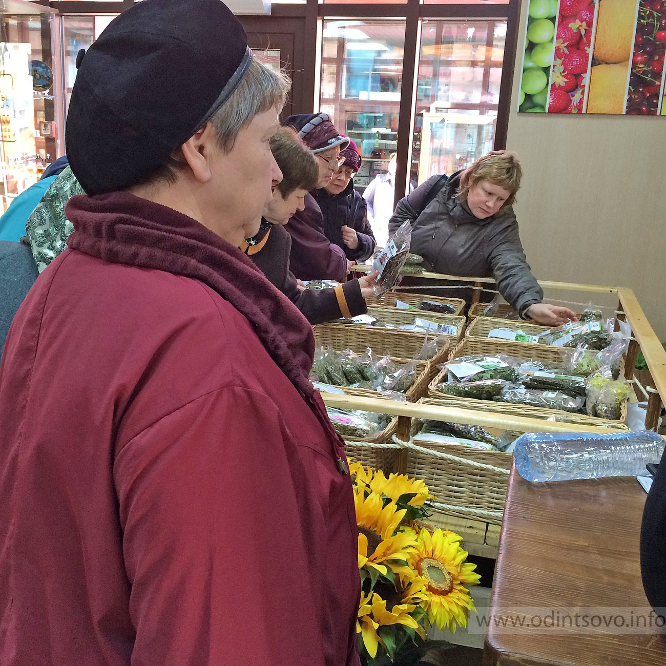 Крымское подворье в Москве. Подворье Одинцово магазины. Одинцовское подворье.