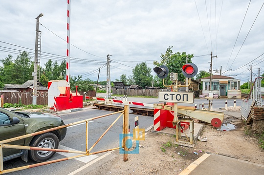 Погода в перхушково одинцовский. ЖД переезд Перхушково. Светофор Одинцово Перхушково. Станция Перхушково.