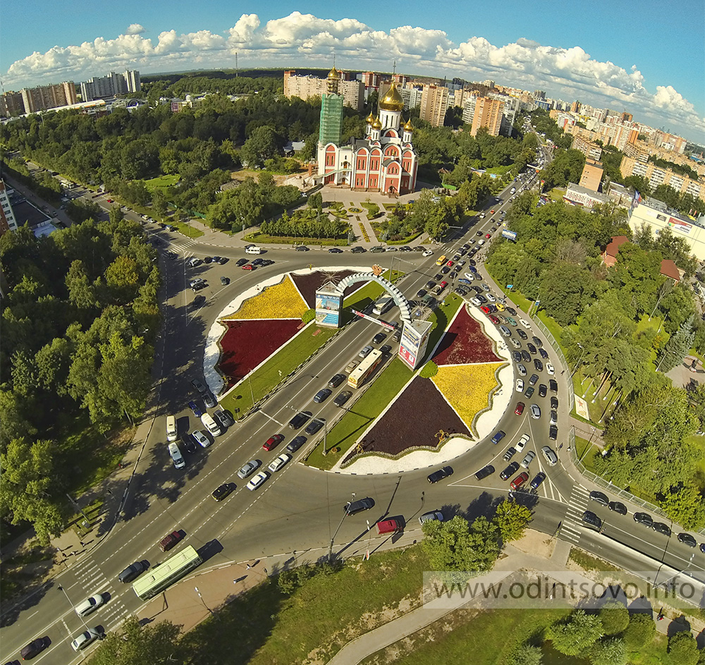 Московская область можайское шоссе. Одинцово. Можайское шоссе 57. Можайское шоссе Одинцово 2007. Кольцевое движение в Одинцово.